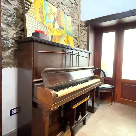 Elegant In The Heart Of 100 Sqm Parking Available * Garachico (Tenerife)