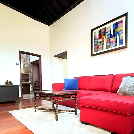 Apartment Elegant In The Heart Of 100 Sqm Parking Available *