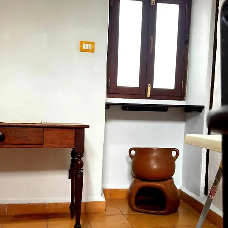 Apartment Elegant In The Heart Of 100 Sqm Parking Available *